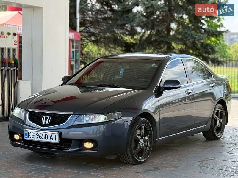 Седан Honda Accord 2004 в Першотравенске