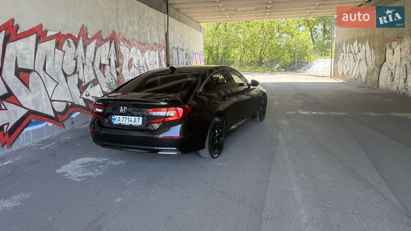 Седан Honda Accord 2018 в Киеве