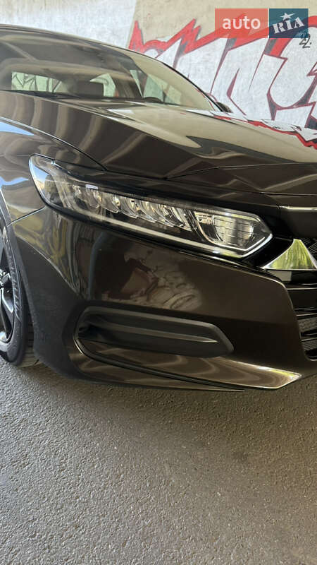 Седан Honda Accord 2018 в Киеве