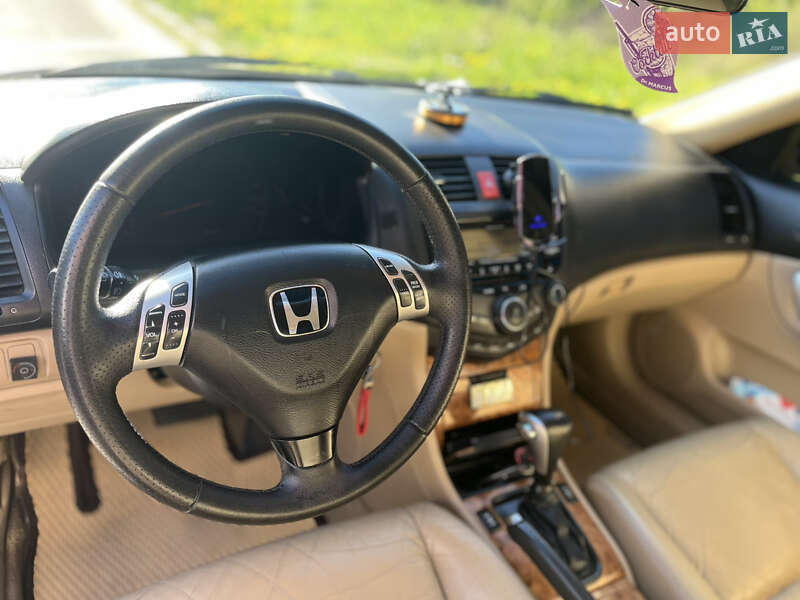 Седан Honda Accord 2005 в Львові