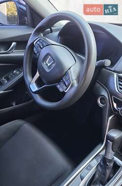 Седан Honda Accord 2018 в 