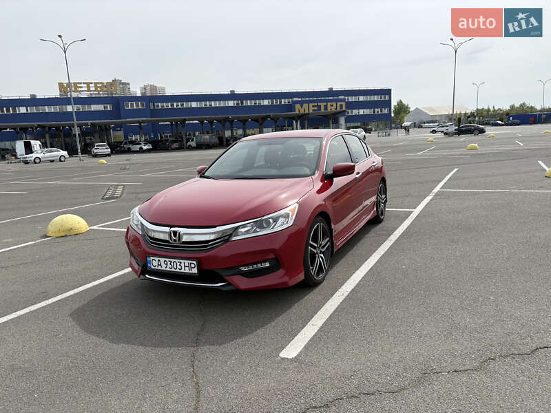 Седан Honda Accord 2016 в 