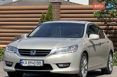 Седан Honda Accord 2013 в 