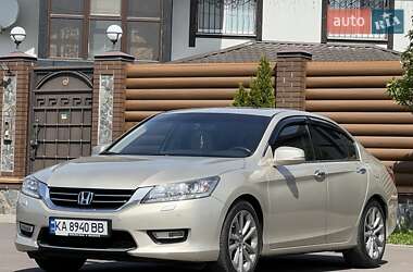 Седан Honda Accord 2013 в 