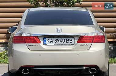 Седан Honda Accord 2013 в 