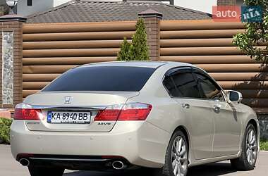 Седан Honda Accord 2013 в 