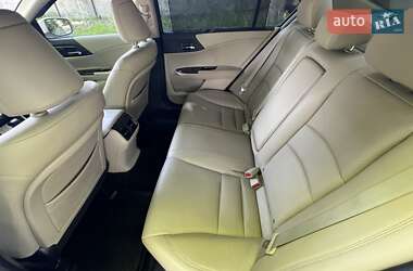 Седан Honda Accord 2013 в 