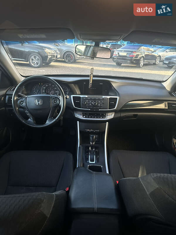 Седан Honda Accord 2013 в Одессе