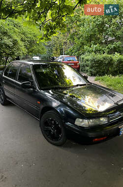 Седан Honda Accord 1992 в 