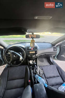 Седан Honda Accord 2003 в 
