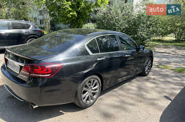 Седан Honda Accord 2015 в 