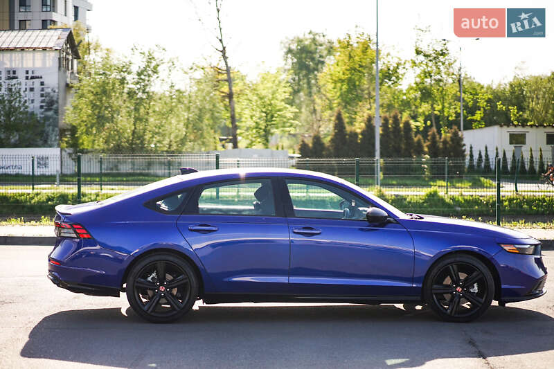 Седан Honda Accord 2024 в Львове