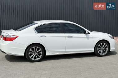 Седан Honda Accord 2013 в 