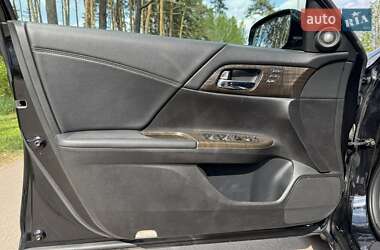 Седан Honda Accord 2013 в 