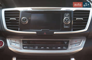 Купе Honda Accord 2015 в 