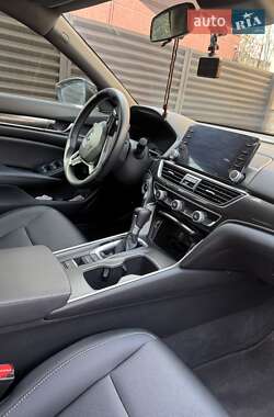 Седан Honda Accord 2021 в 