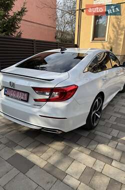 Седан Honda Accord 2021 в 