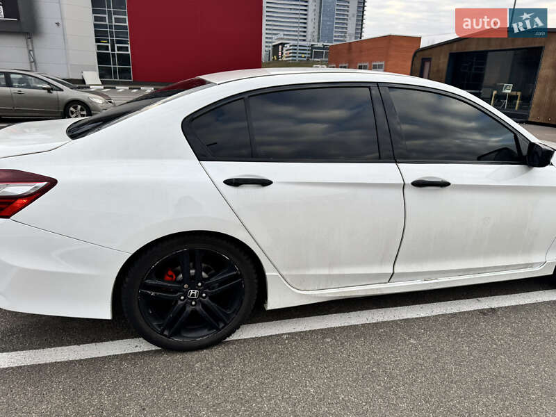 Седан Honda Accord 2016 в Дніпрі