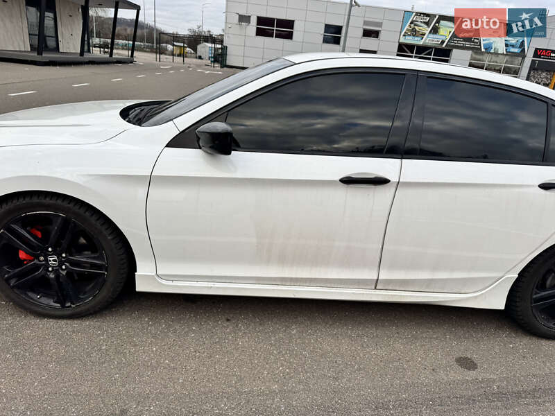 Седан Honda Accord 2016 в Дніпрі