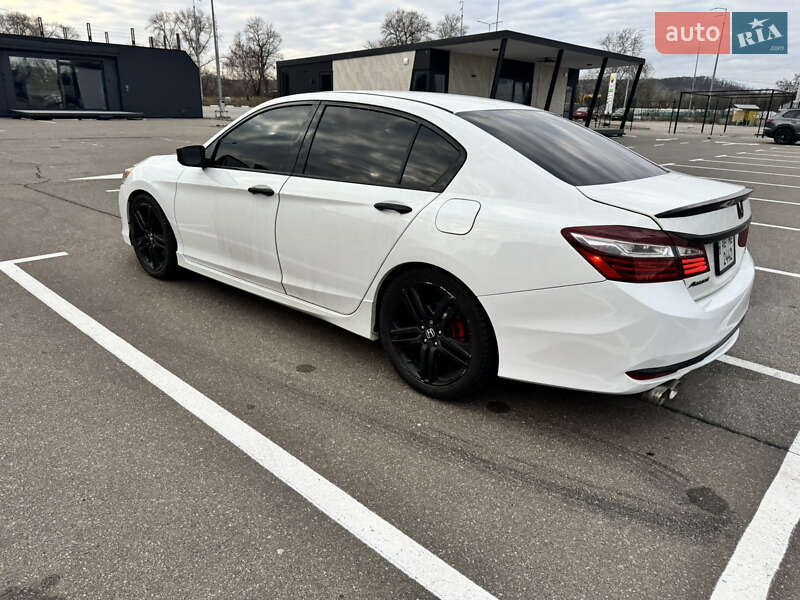 Седан Honda Accord 2016 в Дніпрі