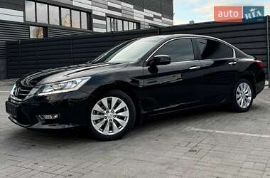 Седан Honda Accord 2013 в 