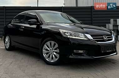 Седан Honda Accord 2013 в 