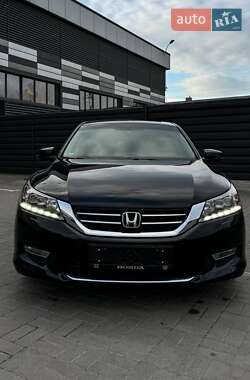 Седан Honda Accord 2013 в 