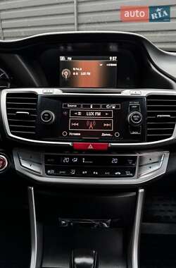 Седан Honda Accord 2013 в 