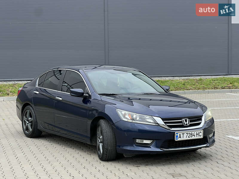 Седан Honda Accord 2015 в 