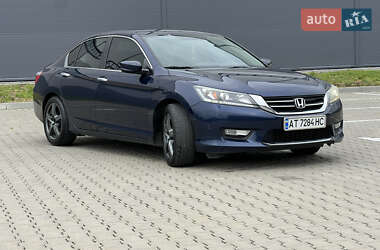 Седан Honda Accord 2015 в 