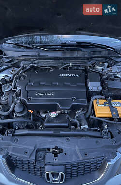 Седан Honda Accord 2004 в 
