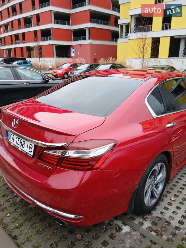 Седан Honda Accord 2016 в Киеве