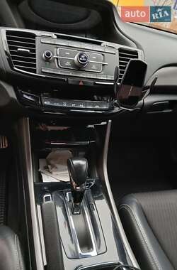 Седан Honda Accord 2016 в 