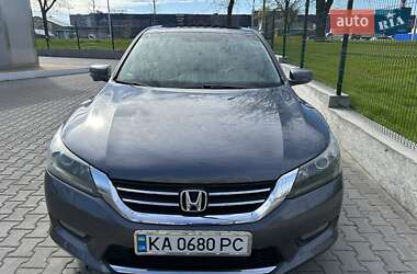 Седан Honda Accord 2013 в Киеве