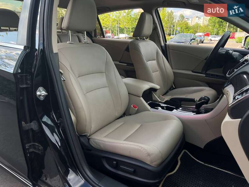 Седан Honda Accord 2017 в Киеве