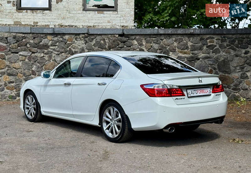 Седан Honda Accord 2013 в Киеве