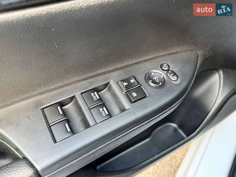 Седан Honda Accord 2013 в Киеве