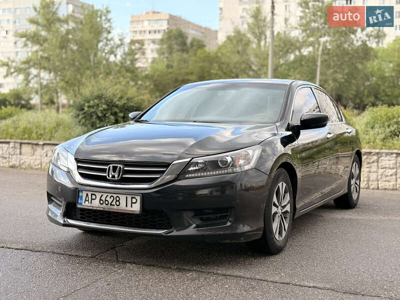 Седан Honda Accord 2015 в 