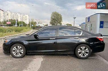Седан Honda Accord 2015 в 