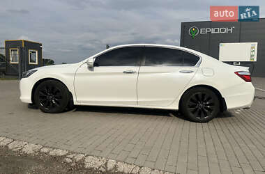 Седан Honda Accord 2013 в 