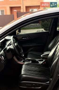 Седан Honda Accord 2015 в 