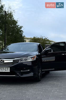 Седан Honda Accord 2015 в 
