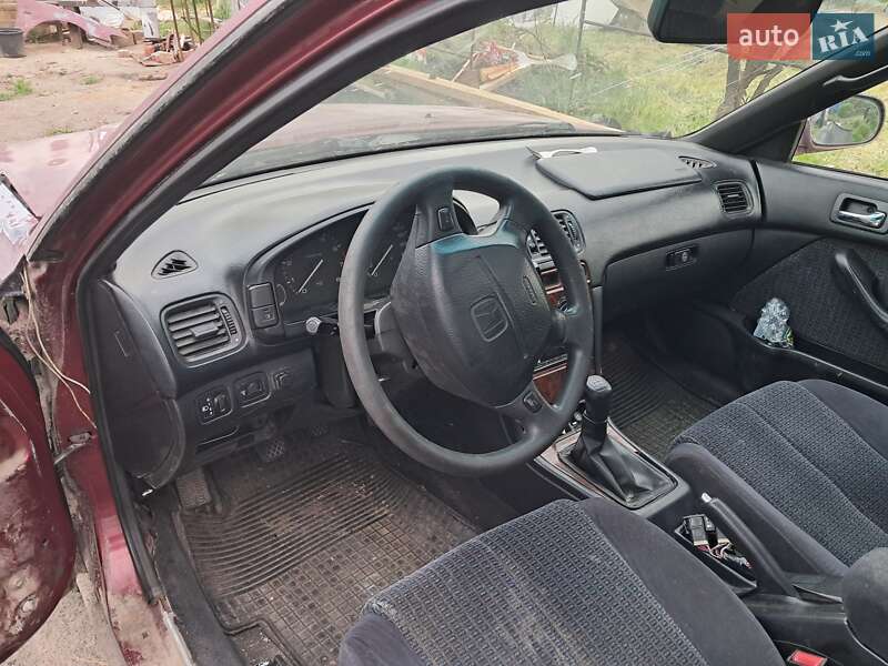 Седан Honda Accord 1998 в Умані