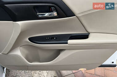 Седан Honda Accord 2014 в 