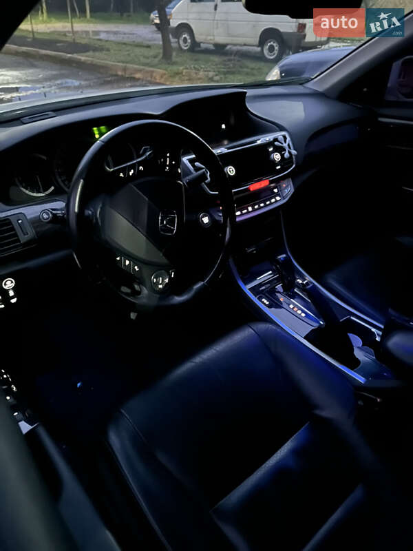 Седан Honda Accord 2013 в Долині