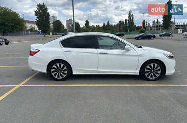 Седан Honda Accord 2014 в 