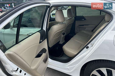 Седан Honda Accord 2014 в 