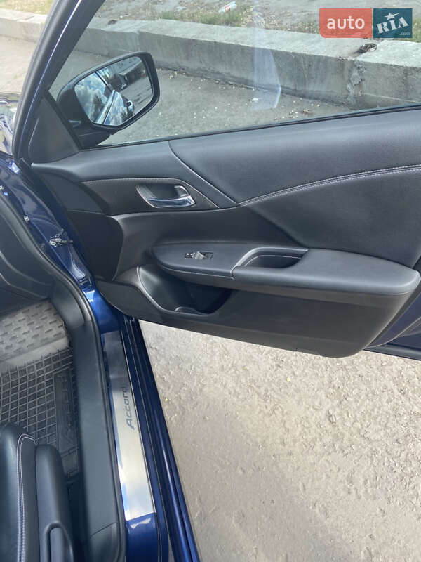 Седан Honda Accord 2017 в Запоріжжі