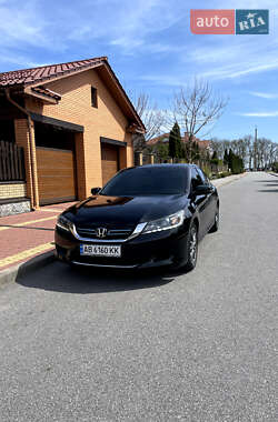 Седан Honda Accord 2013 в 