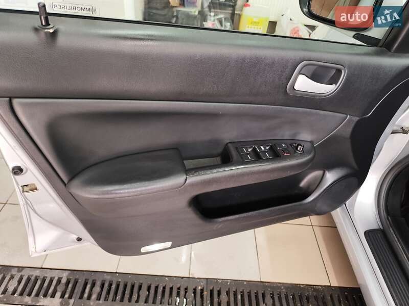 Универсал Honda Accord 2003 в Харькове